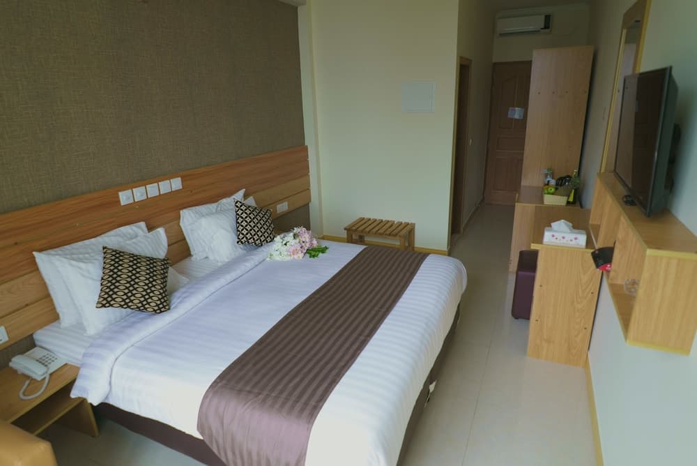 Ocean Retreat & Spa - View 22