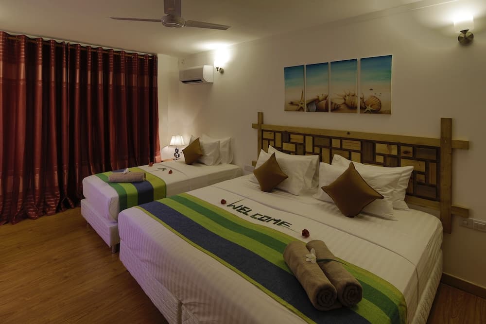 Shallow Lagoon Rasdhoo - View 22