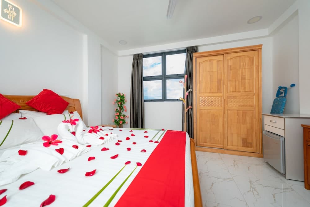 White Beach Holiday - View 11