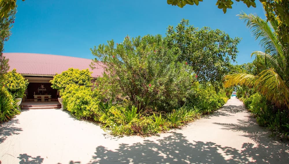 Hondaafushi Island Resort - View 1