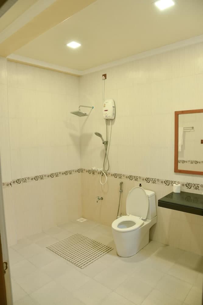 Nalaveshi Inn, Huraa - View 9