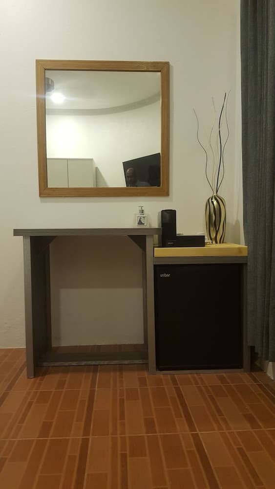 White Diamond - View 6