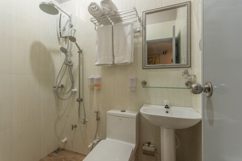 Ukulhas Beach Inn - View 6