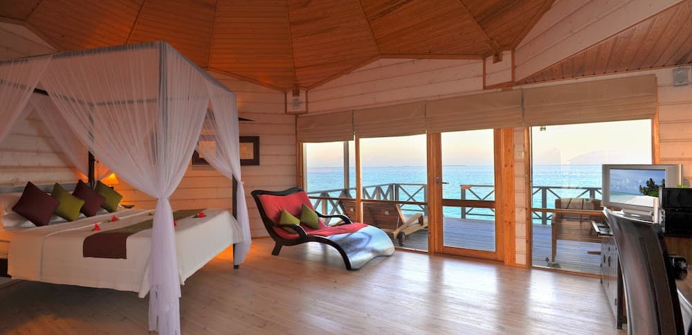 Komandoo Maldives Island Resort - View 10
