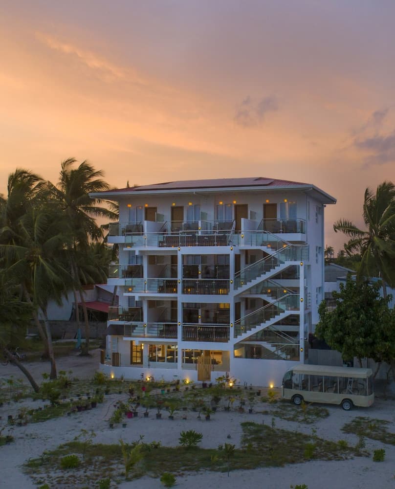 Reef Edge Thulusdhoo - View 15