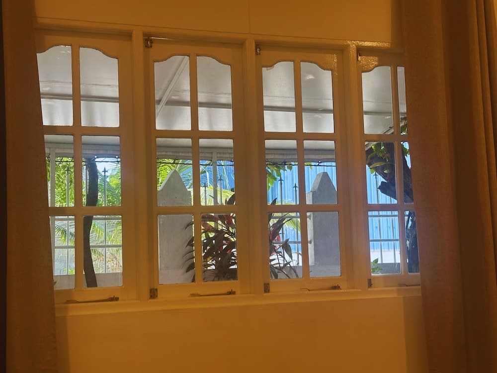 Bahaaru Villa Surf and Stay - View 8