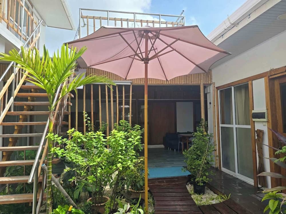 Sun & Surf - View 24