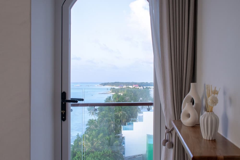 Stone Hotel Dhiffushi - View 47