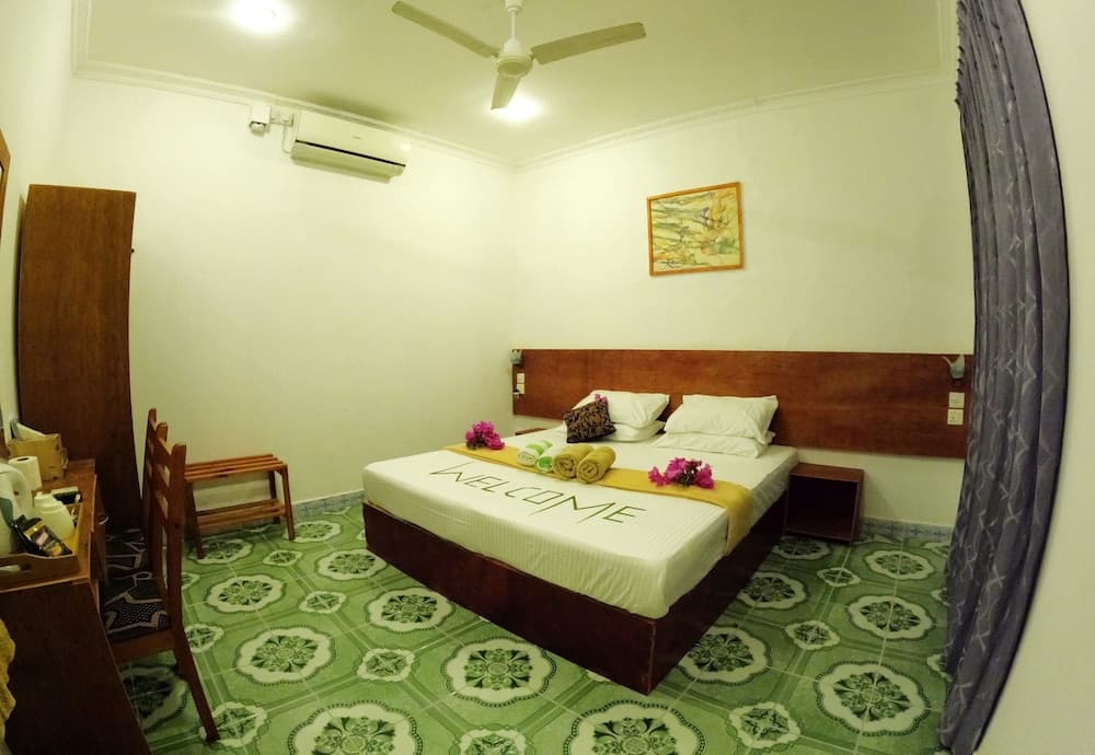 Adroit Beach Inn - View 89