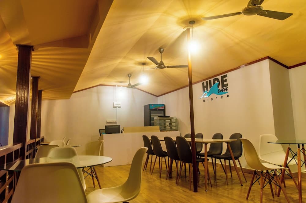 Hide Inn Blue - View 29