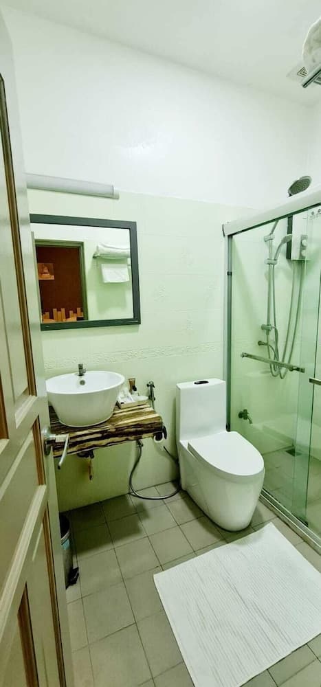 Turtle Inn Dharavandhoo - View 2