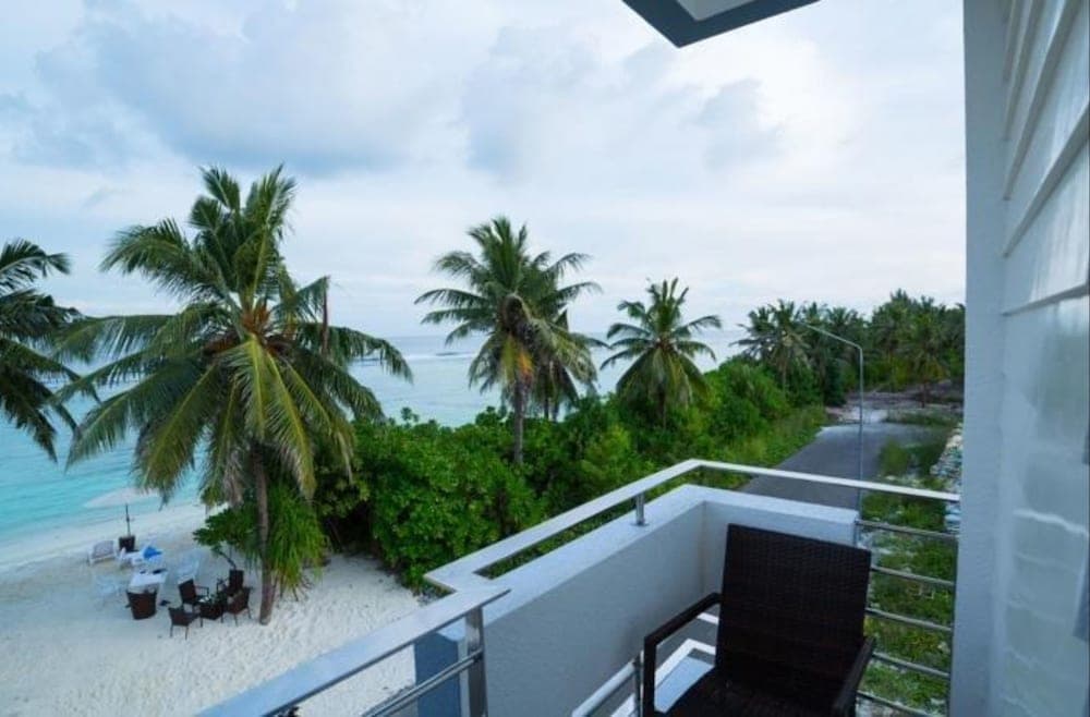 Whiteharp Beach Inn - View 14