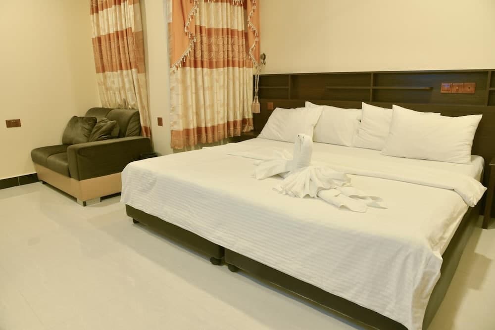 Nalaveshi Inn, Huraa - View 3