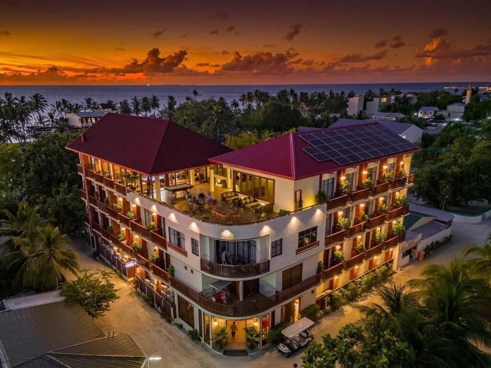 Araamu Hotels Maldives - View 1