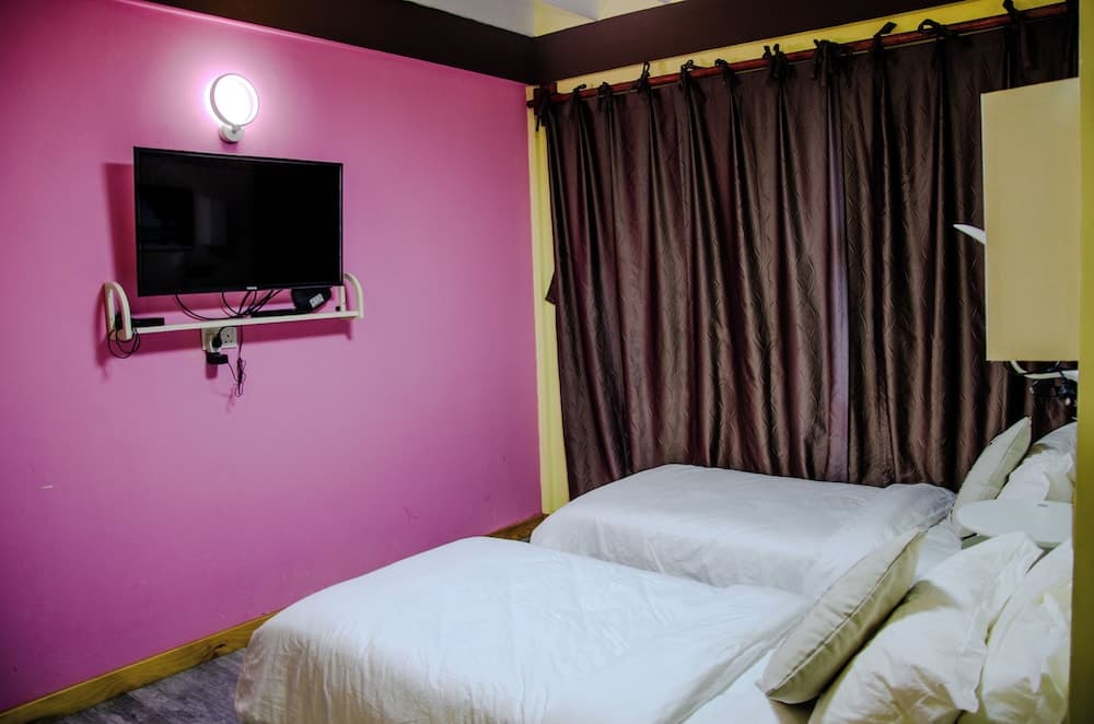 Luna lodge - View 10