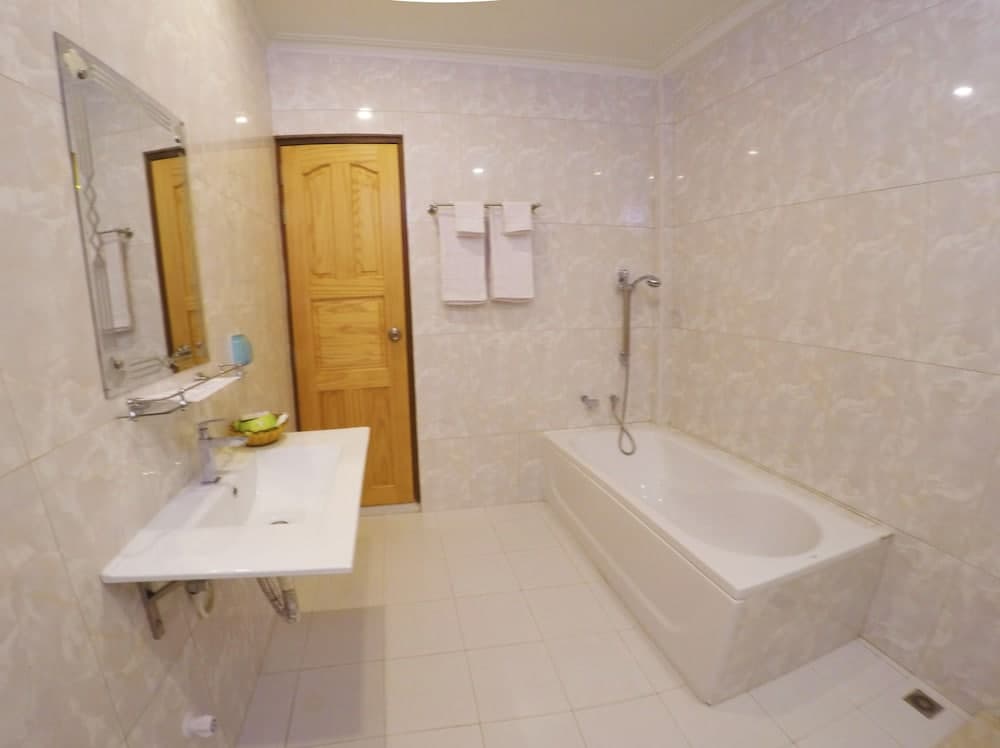Ocean Retreat & Spa - View 26