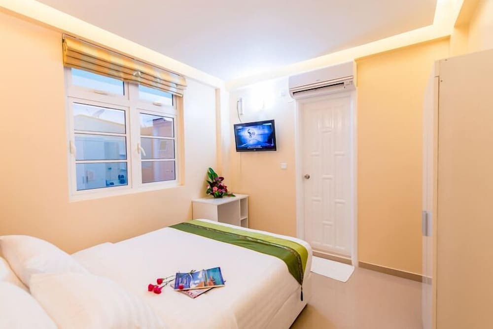 City Grand Hotel - View 1