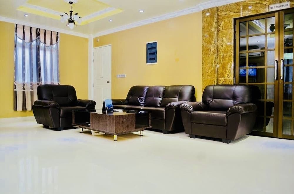 Coral Queen Inn - View 7