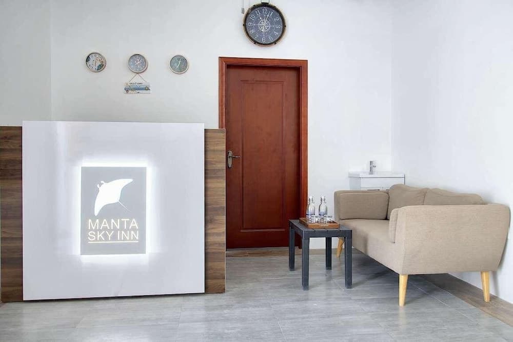 Manta Sky Inn - View 2