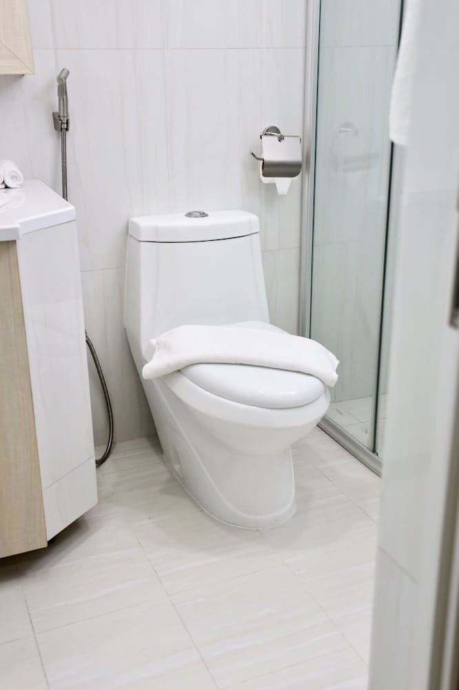 Clove Beach - View 13