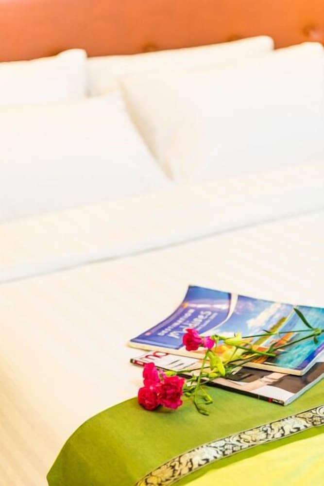 City Grand Hotel - View 8