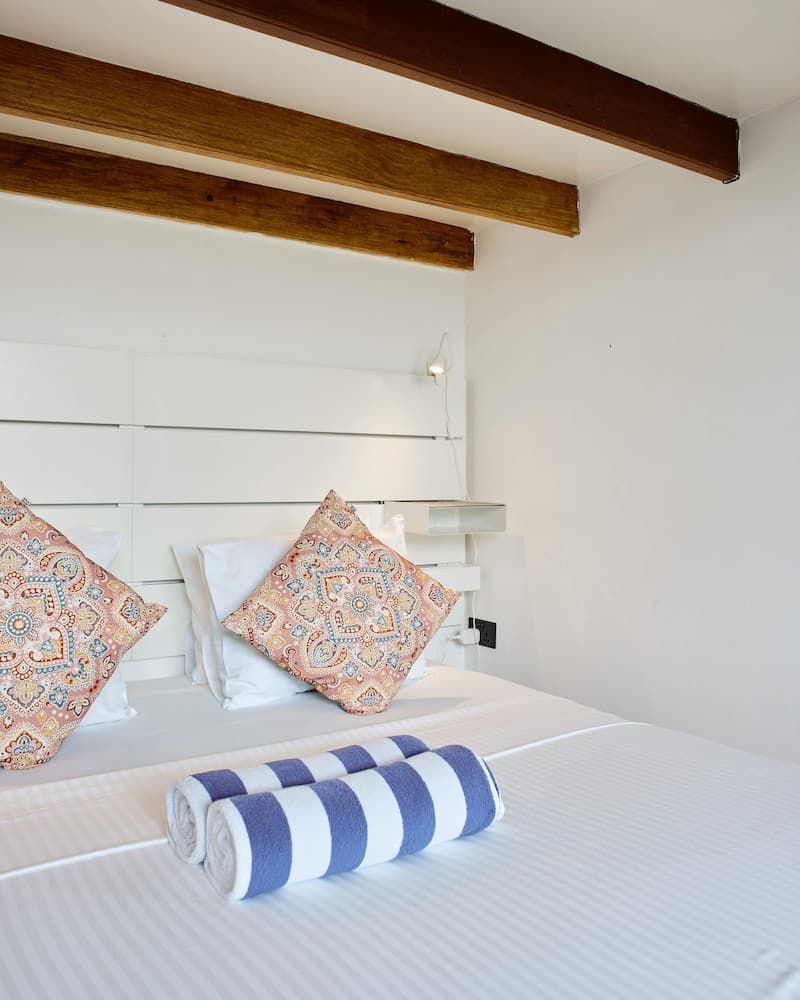 Bliss Dhigurah - View 140