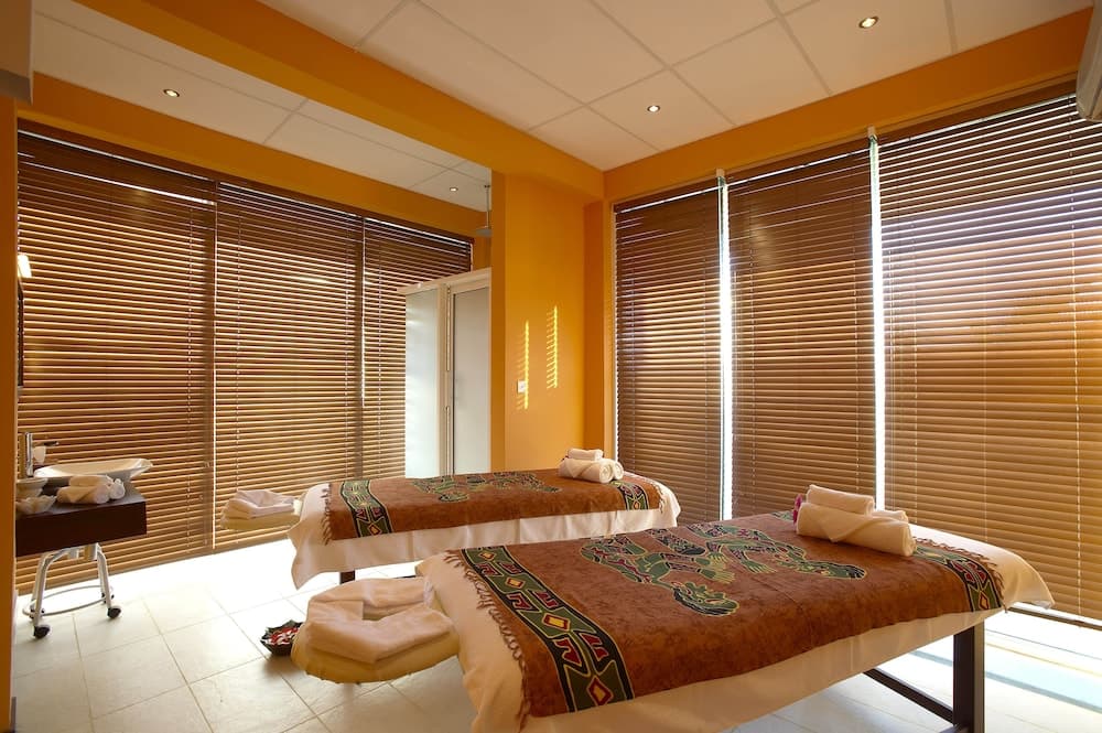 Hulhule Island Hotel - View 36