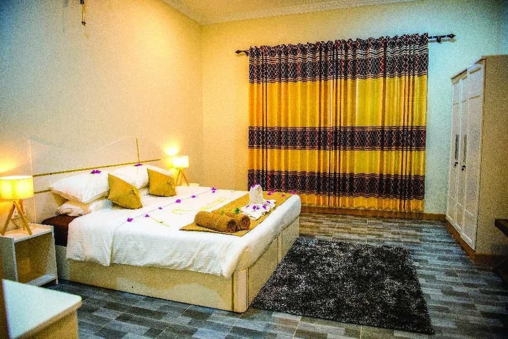 South Ari Inn - View 10