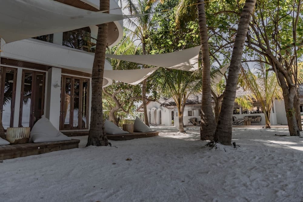 Stone Hotel Dhiffushi - View 36