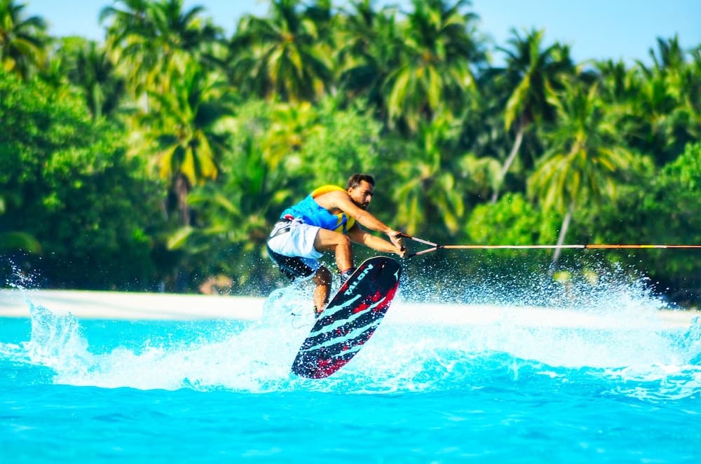 Dhiffushi White Sand Beach Hotel - View 16