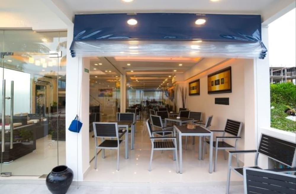 Whiteharp Beach Inn - View 20