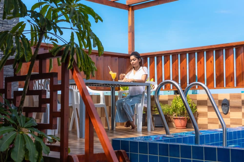 White Beach Holiday - View 34