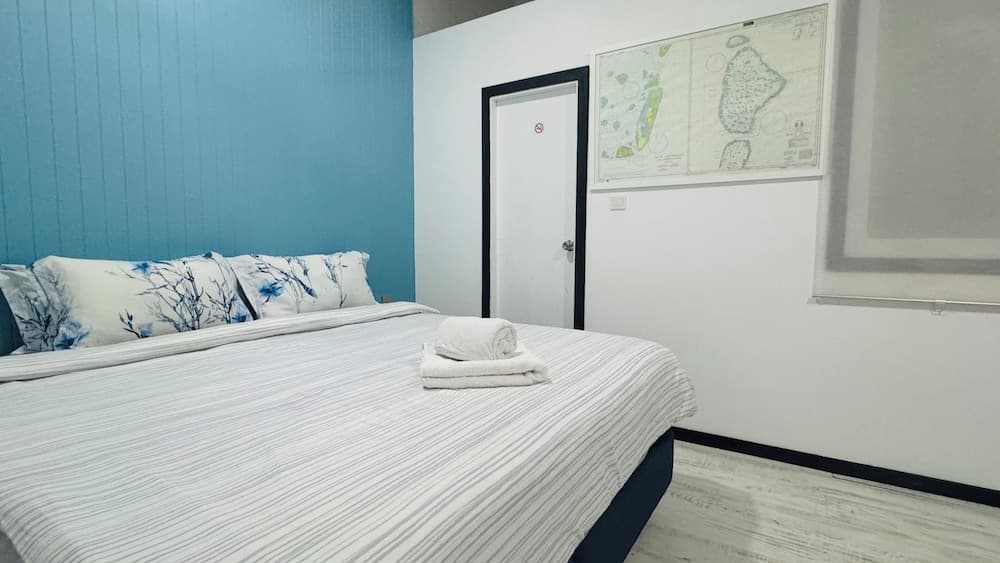 Wave Crest Retreat - View 18