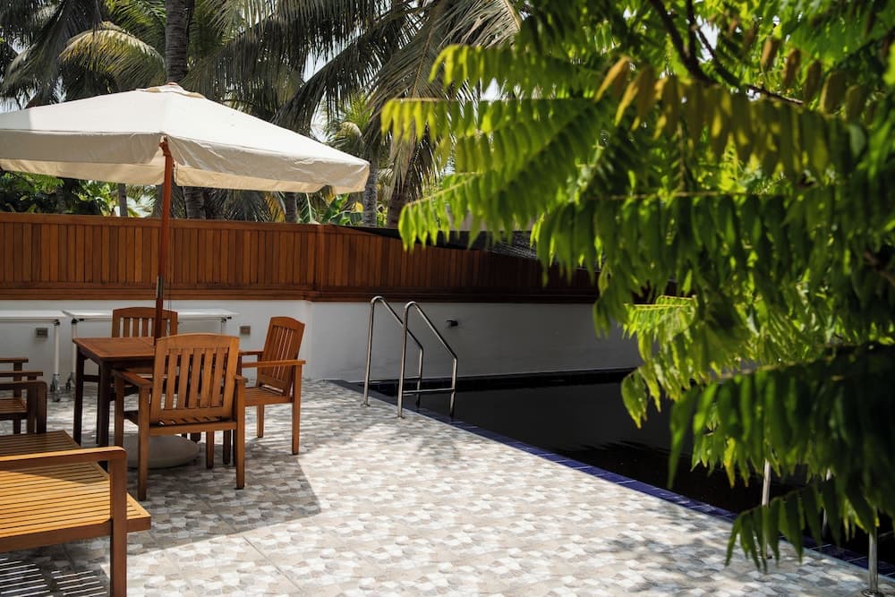 Biosphere by Hawks Hotels Kamadhoo Baa Atoll - View 13