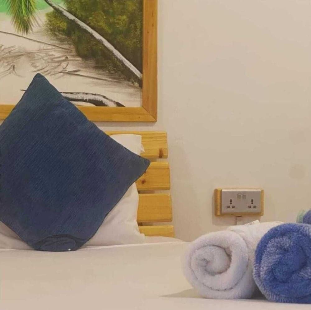 Bahaaru Villa Surf and Stay - View 22