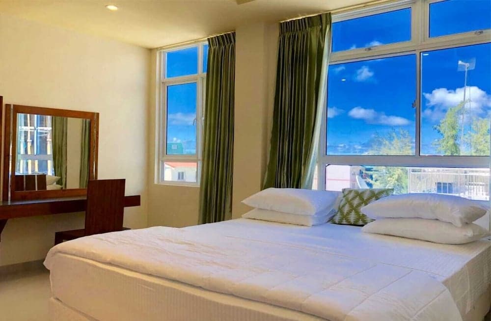 Contento Retreat - View 7