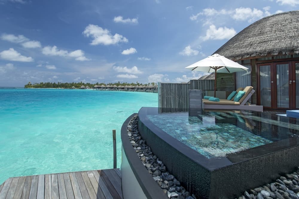 Constance Halaveli - View 39