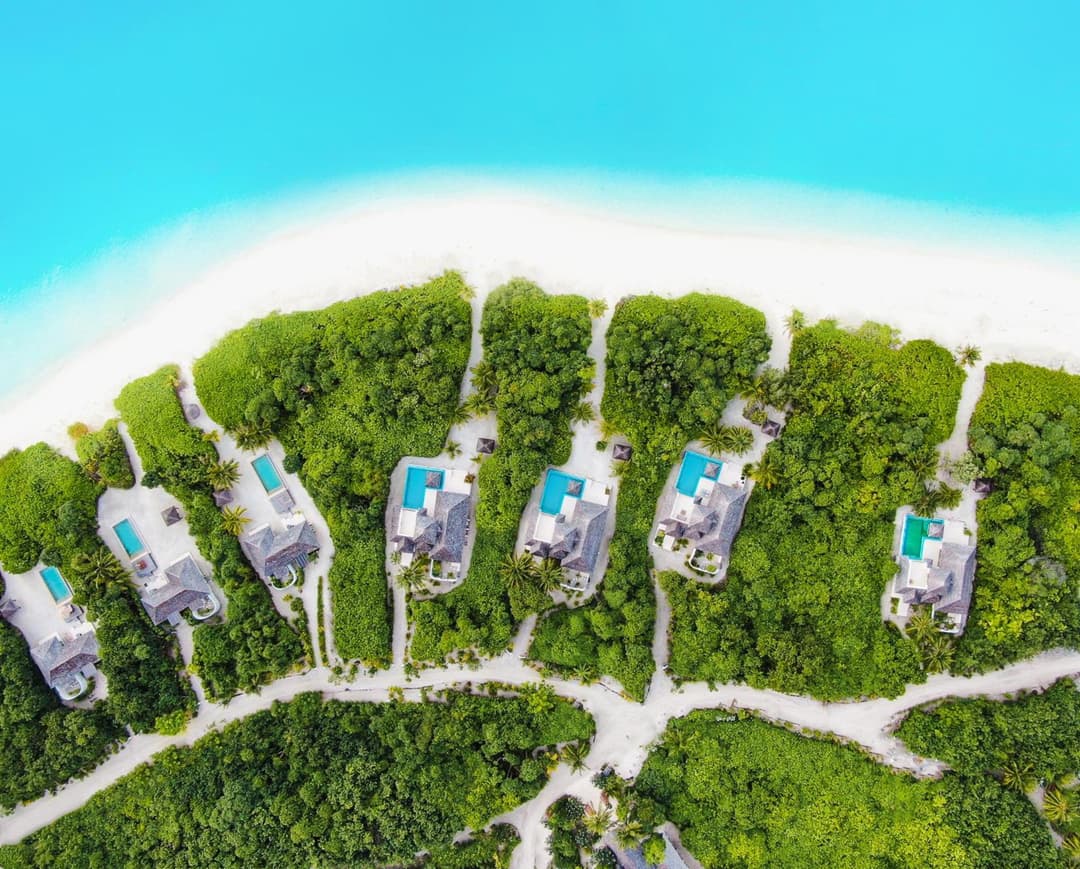 Hideaway Beach Resort & Spa - COMPLIMENTARY RETURN Shared Seaplane or Domestic Flight for two guests for a minimum of 7 nights or more for stays until 30th