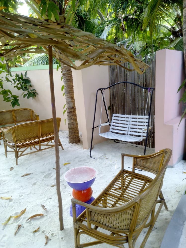 Dhon Fulhafi Inn - View 3